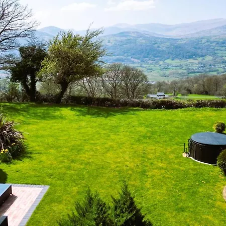 Fig Tree - Pet-Friendly Cottage With Indoor Pool, Hot Tub & Breathtaking Views Of Snowdonia Colwyn Bay Exterior photo